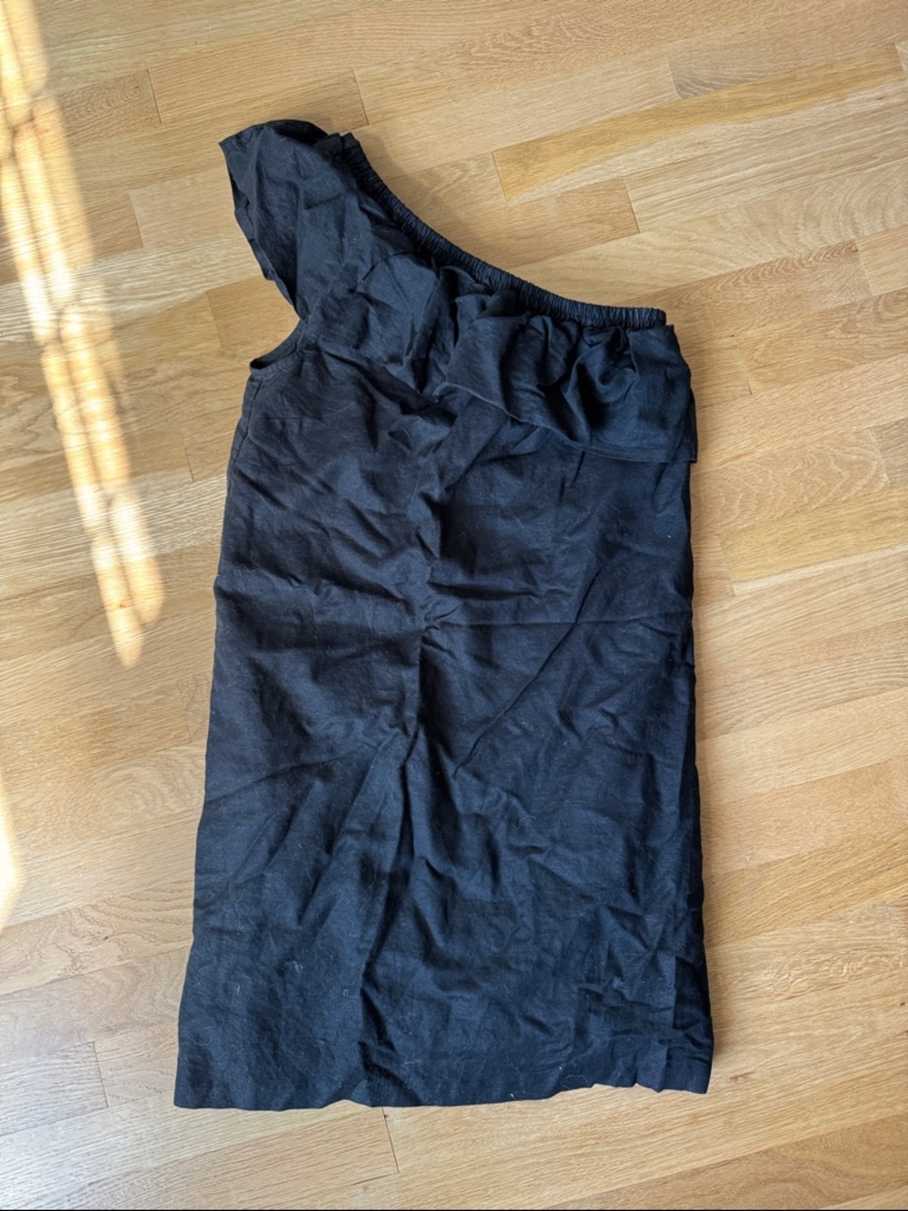 One-Shoulder Black Ruffle Dress